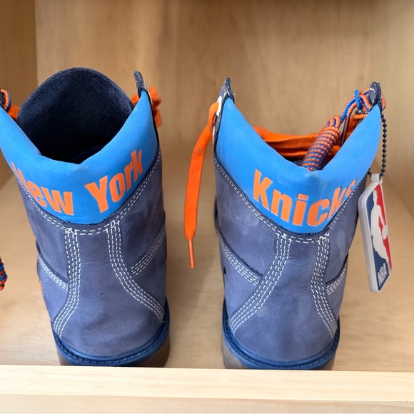 Timberland Knicks Blue and Orange Men's Boots size 7.5. - Picture 3 of 6